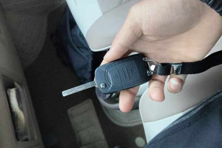 Used Wuling Hongguang MINIEV 2025 Four-Door Version Advanced Edition Vehicle Key