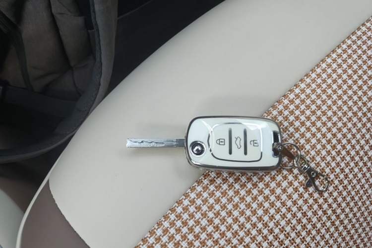 Used Wuling Hongguang MINIEV 2025 Four-Door Version Advanced Edition Vehicle Key