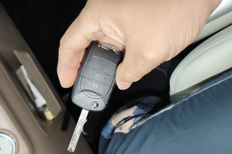 Used Wuling Hongguang MINIEV 2025 Four-Door Version Advanced Edition Vehicle Key