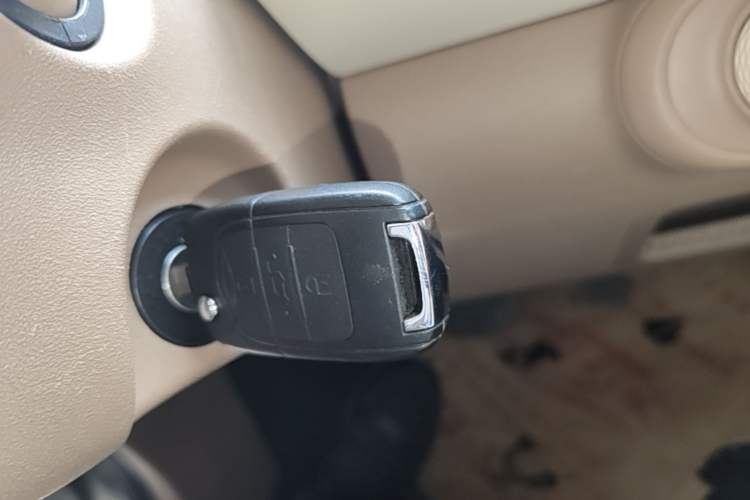 Used Wuling Hongguang MINIEV 2025 Four-Door Version Advanced Edition Vehicle Key