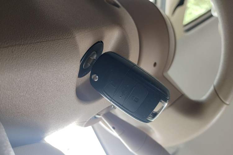Used Wuling Hongguang MINIEV 2025 Four-Door Version Advanced Edition Vehicle Key