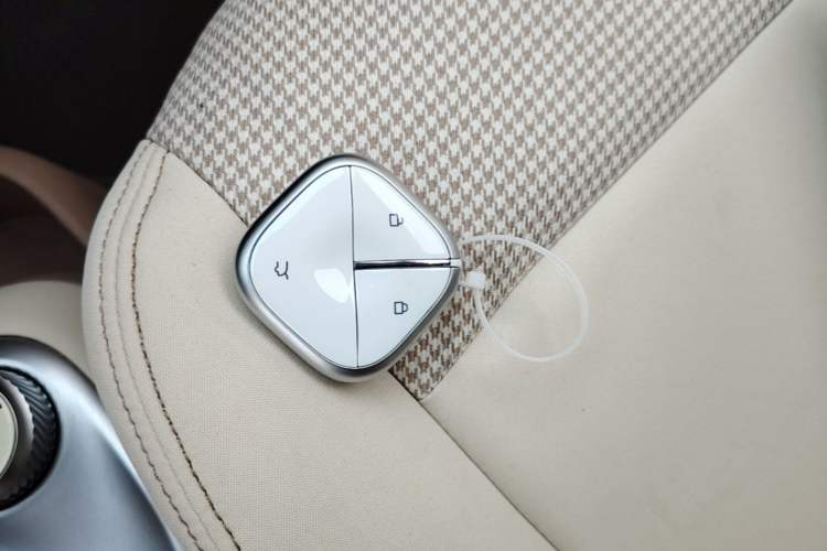 Used Wuling Hongguang MINIEV 2025 Four-Door Version Zhenxiang+ Edition Vehicle Key