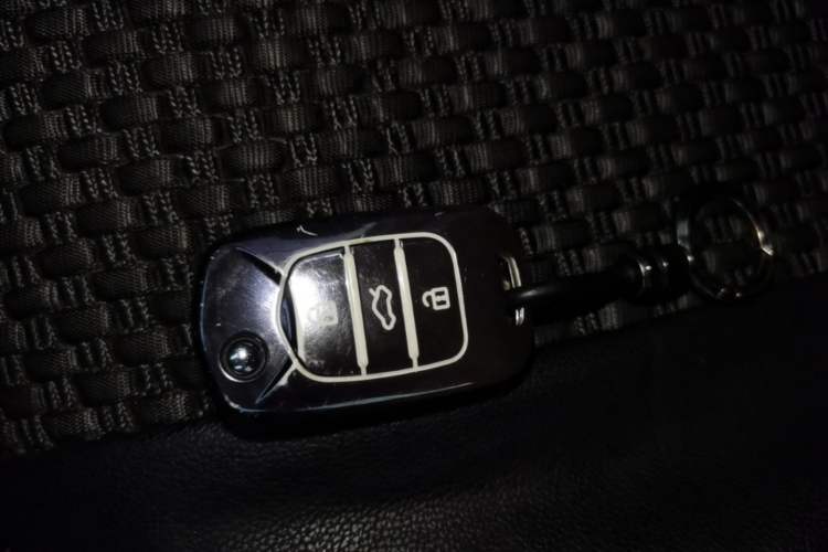 Used Wuling Hongguang MINIEV 2025 Four-Door Version Advanced Edition Vehicle Key