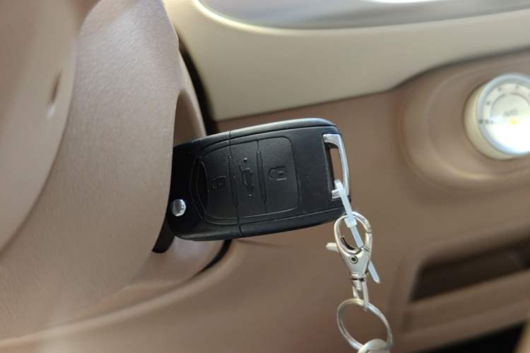 Used Wuling Hongguang MINIEV 2025 Four-Door Version Advanced Edition Vehicle Key