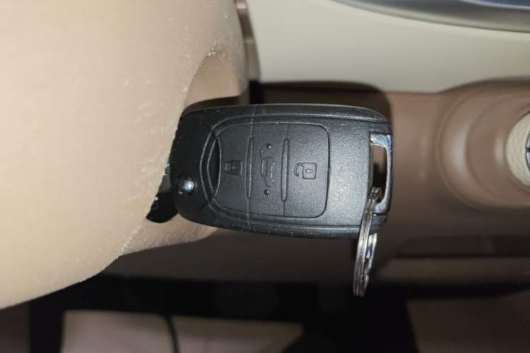 Used Wuling Hongguang MINIEV 2025 Four-Door Version Advanced Edition Vehicle Key