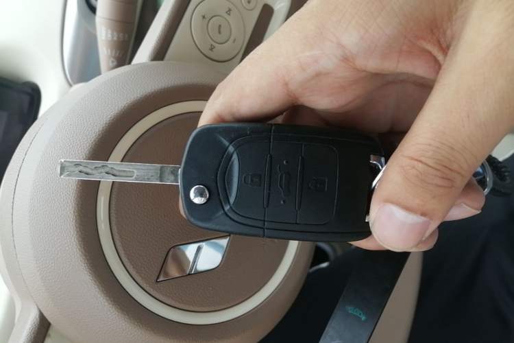 Used Wuling Hongguang MINIEV 2025 Four-Door Version Advanced Edition Vehicle Key