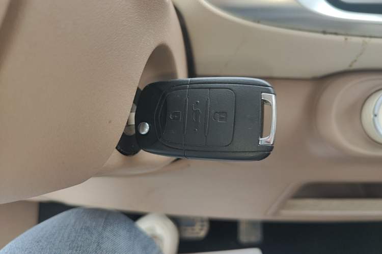 Used Wuling Hongguang MINIEV 2025 Four-Door Version Advanced Edition Vehicle Key