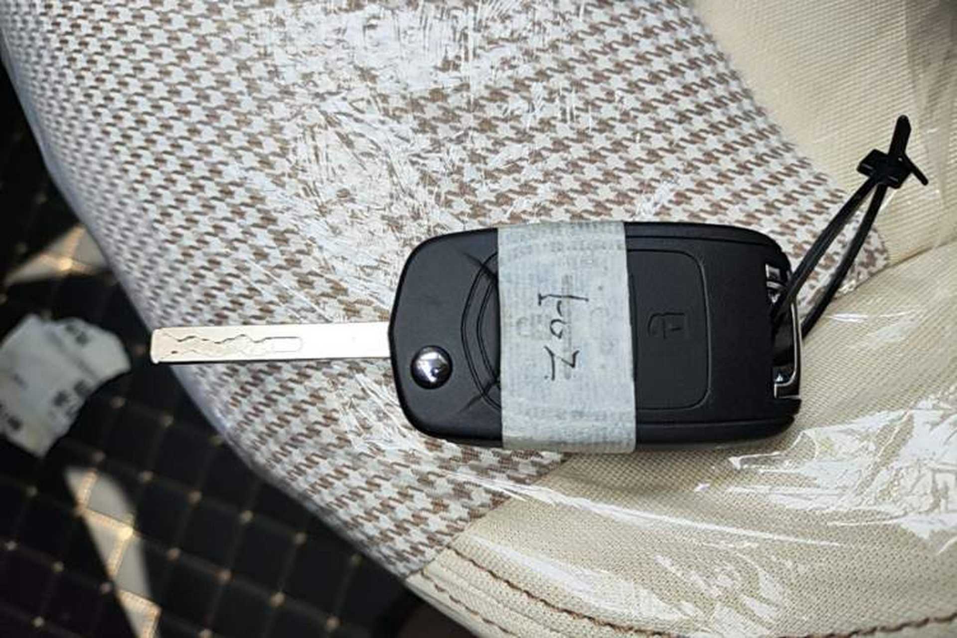 Used Wuling Hongguang MINIEV 2025 Four-Door Version Advanced Edition Vehicle Key