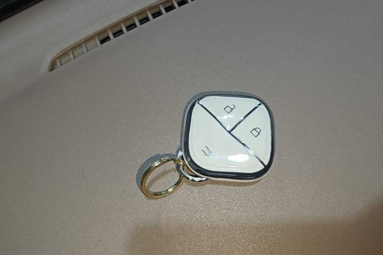 Used Wuling Hongguang MINIEV 2025 Four-Door Version Zhenxiang+ Edition Vehicle Key
