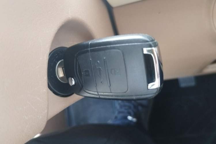 Used Wuling Hongguang MINIEV 2025 Four-Door Version Advanced Edition Vehicle Key