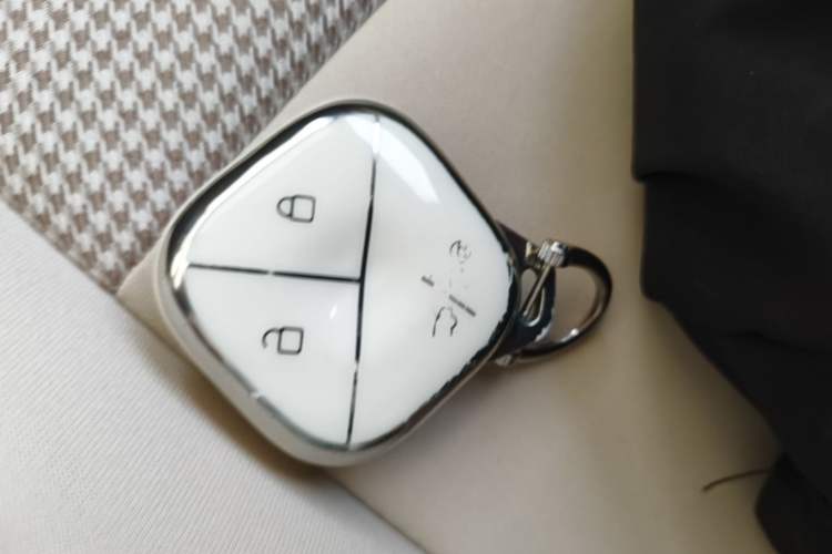 Used Wuling Hongguang MINIEV 2025 Four-Door Version Zhenxiang+ Edition Vehicle Key