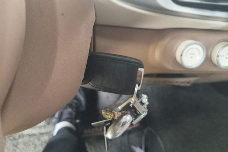 Used Wuling Hongguang MINIEV 2025 Four-Door Version Advanced Edition Vehicle Key