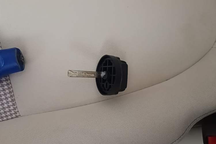 Used Wuling Hongguang MINIEV 2025 Four-Door Version Advanced Edition Vehicle Key