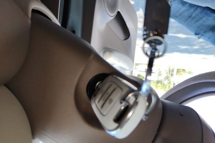 Used Wuling Hongguang MINIEV 2025 Four-Door Version Advanced Edition Vehicle Key