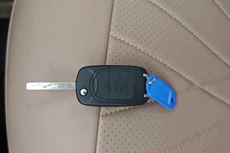 Used Wuling Hongguang MINIEV 2025 Four-Door Version Advanced Edition Vehicle Key