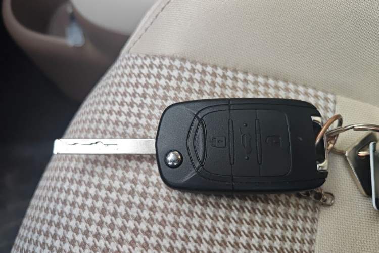 Used Wuling Hongguang MINIEV 2025 Four-Door Version Advanced Edition Vehicle Key