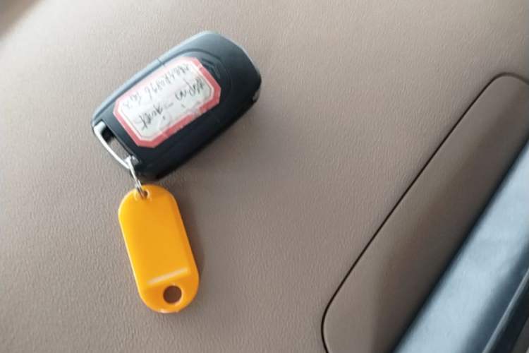 Used Wuling Hongguang MINIEV 2025 Four-Door Version Advanced Edition Vehicle Key