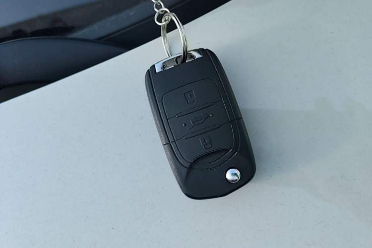 Used Wuling Hongguang MINIEV 2025 Four-Door Version Advanced Edition Vehicle Key