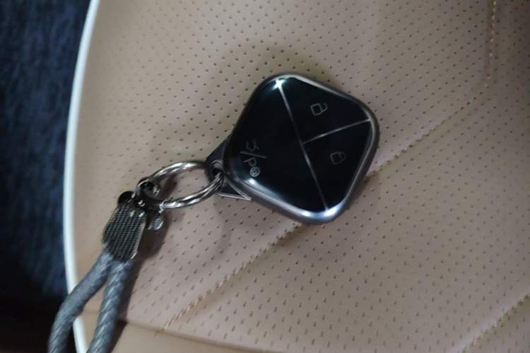 Used Wuling Hongguang MINIEV 2025 Four-Door Version Zhenxiang+ Edition Vehicle Key