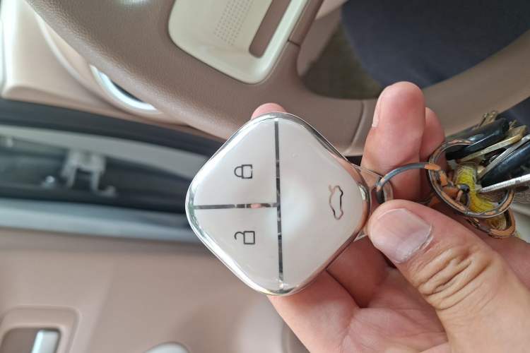 Used Wuling Hongguang MINIEV 2025 Four-Door Version Zhenxiang+ Edition Vehicle Key