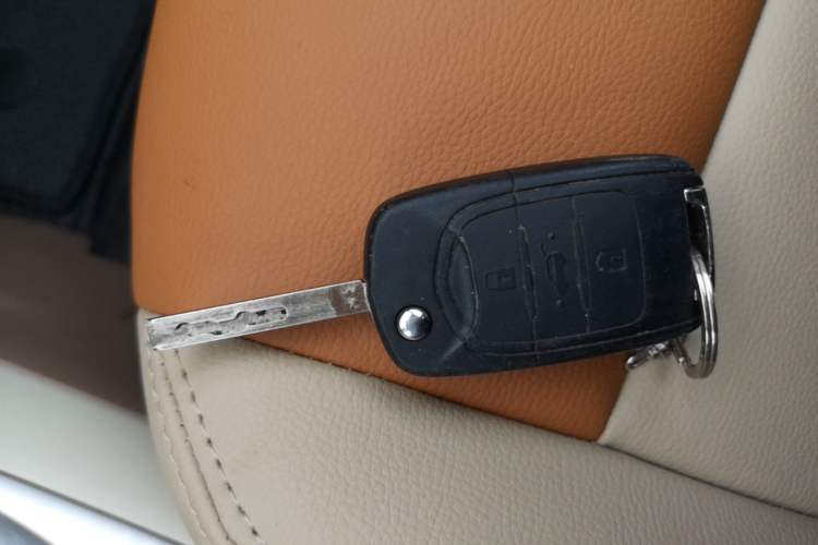 Used Wuling Hongguang MINIEV 2025 Four-Door Version Advanced Edition Vehicle Key