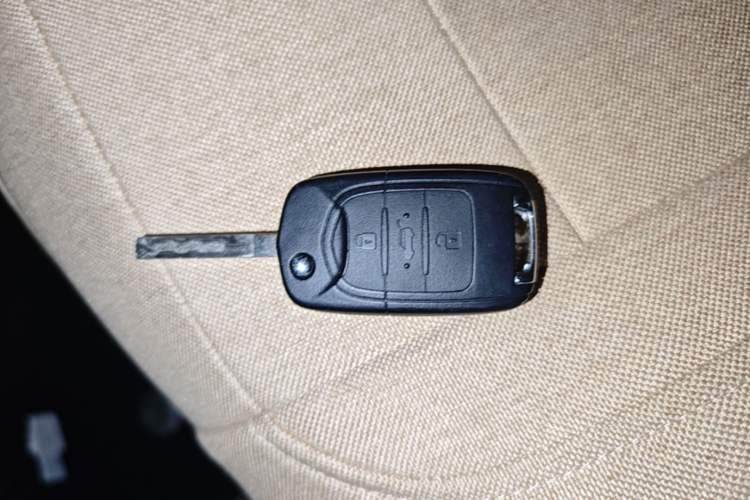Used Wuling Hongguang MINIEV 2025 Four-Door Version Advanced Edition Vehicle Key