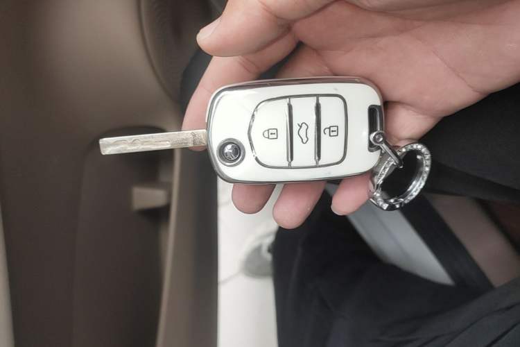 Used Wuling Hongguang MINIEV 2025 Four-Door Version Advanced Edition Vehicle Key