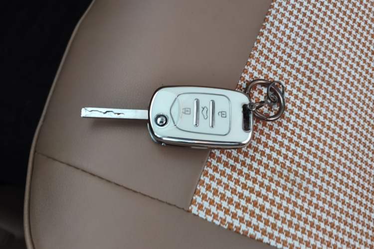 Used Wuling Hongguang MINIEV 2025 Four-Door Version Advanced Edition Vehicle Key