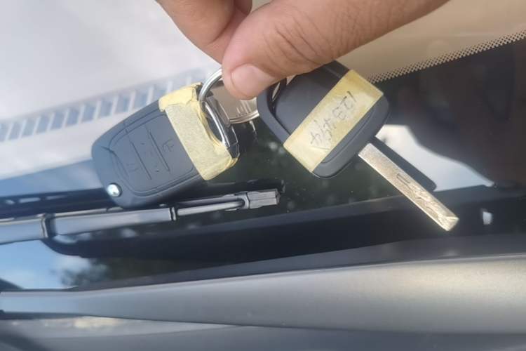 Used Wuling Hongguang MINIEV 2025 Four-Door Version Advanced Edition Vehicle Key
