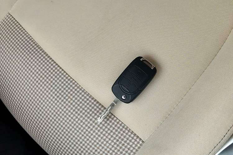 Used Wuling Hongguang MINIEV 2025 Four-Door Version Advanced Edition Vehicle Key