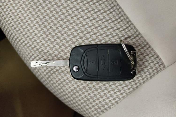 Used Wuling Hongguang MINIEV 2025 Four-Door Version Advanced Edition Vehicle Key