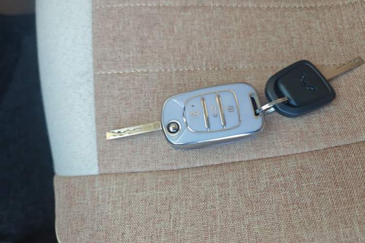 Used Wuling Hongguang MINIEV 2025 Four-Door Version Advanced Edition Vehicle Key