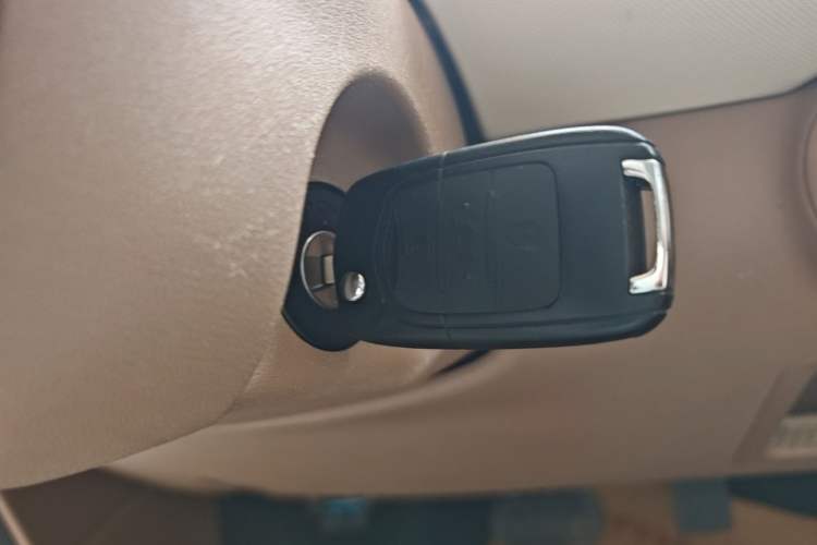 Used Wuling Hongguang MINIEV 2025 Four-Door Version Advanced Edition Vehicle Key
