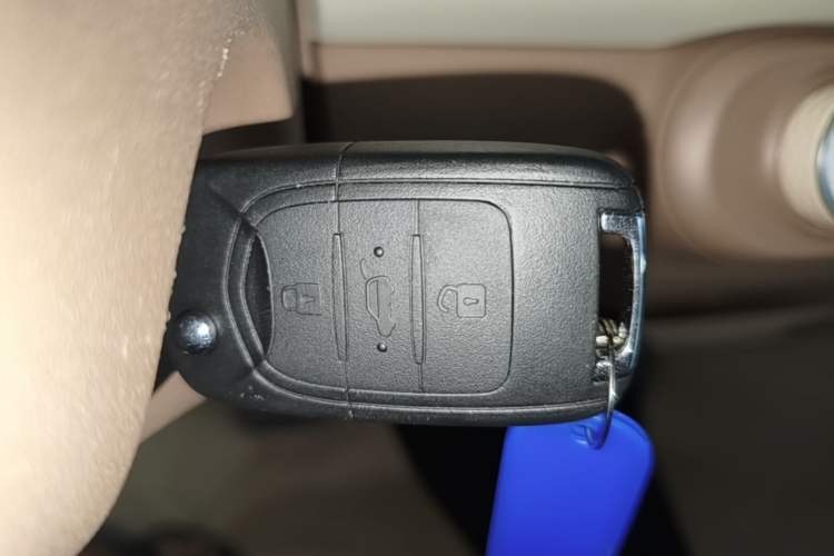 Used Wuling Hongguang MINIEV 2025 Four-Door Version Advanced Edition Vehicle Key