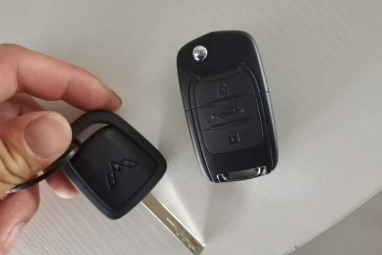 Used Wuling Hongguang MINIEV 2025 Four-Door Version Advanced Edition Vehicle Key