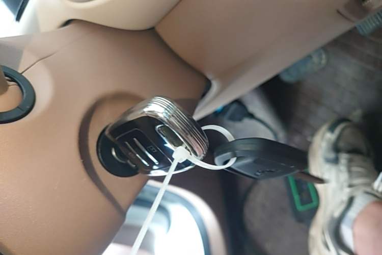 Used Wuling Hongguang MINIEV 2025 Four-Door Version Advanced Edition Vehicle Key