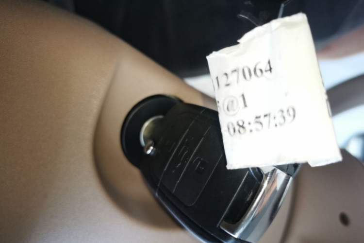 Used Wuling Hongguang MINIEV 2025 Four-Door Version Advanced Edition Vehicle Key