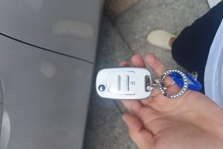 Used Wuling Hongguang MINIEV 2025 Four-Door Version Advanced Edition Vehicle Key