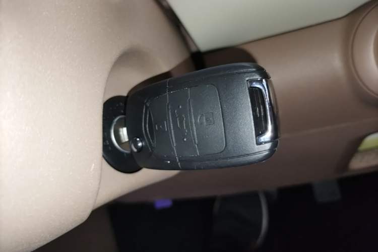 Used Wuling Hongguang MINIEV 2025 Four-Door Version Advanced Edition Vehicle Key