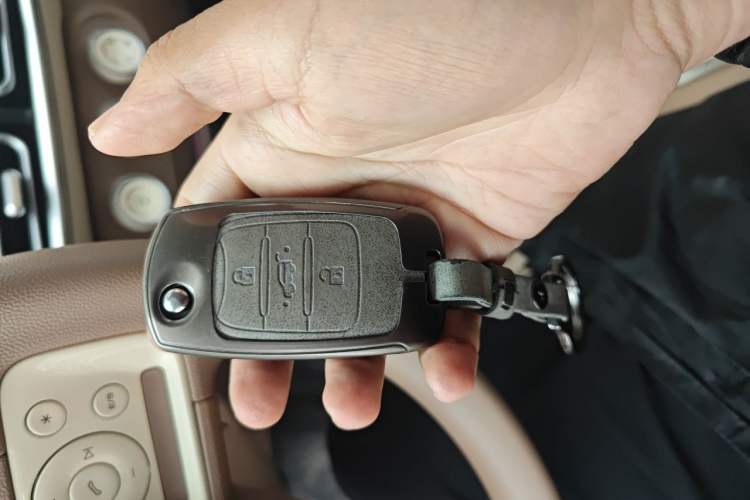 Used Wuling Hongguang MINIEV 2025 Four-Door Version Advanced Edition Vehicle Key