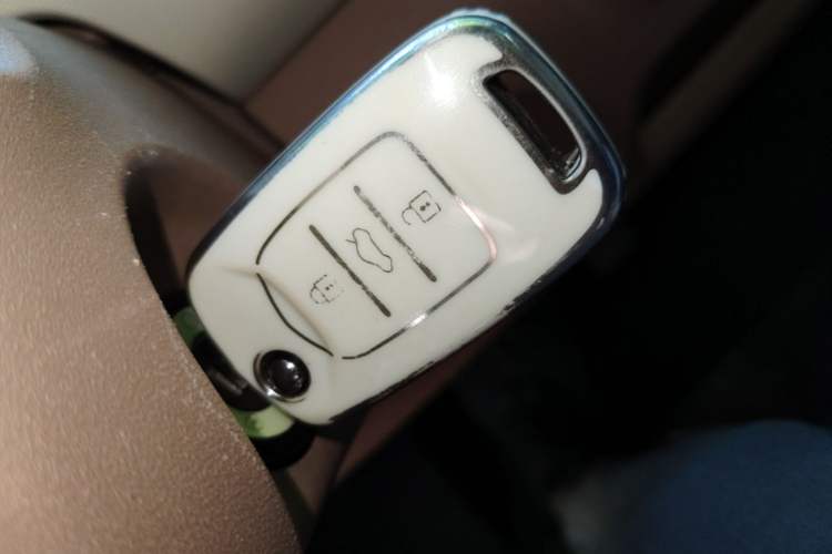 Used Wuling Hongguang MINIEV 2025 Four-Door Version Advanced Edition Vehicle Key