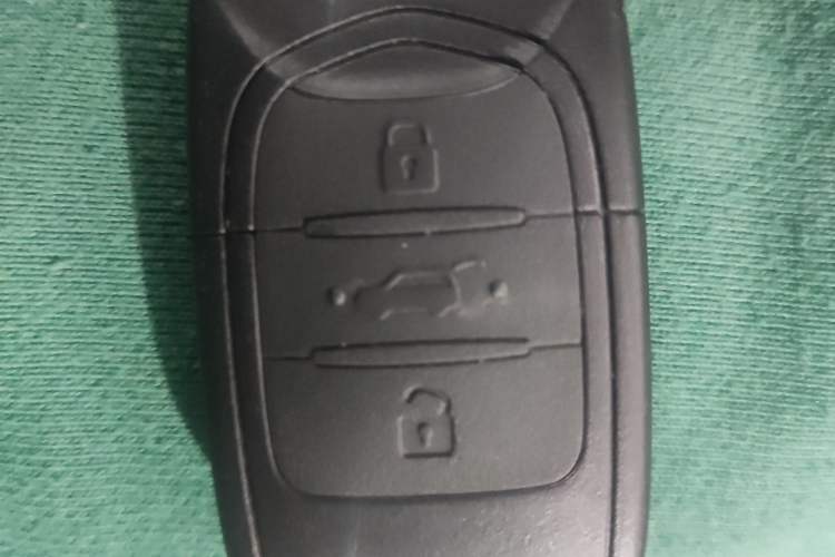 Used Wuling Hongguang MINIEV 2025 Four-Door Version Advanced Edition Vehicle Key