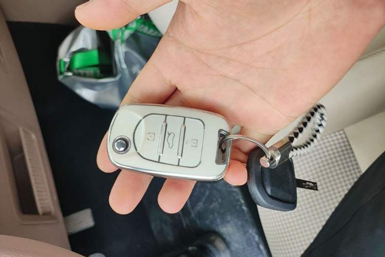 Used Wuling Hongguang MINIEV 2025 Four-Door Version Advanced Edition Vehicle Key