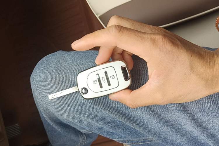 Used Wuling Hongguang MINIEV 2025 Four-Door Version Advanced Edition Vehicle Key