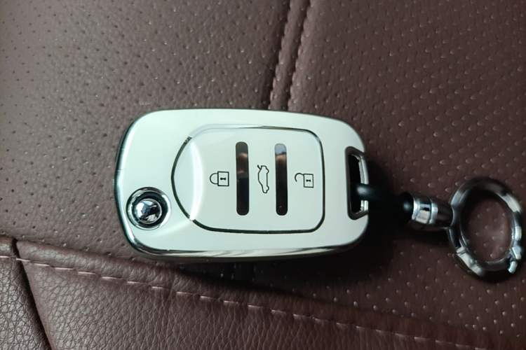 Used Wuling Hongguang MINIEV 2025 Four-Door Version Advanced Edition Vehicle Key