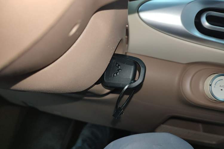 Used Wuling Hongguang MINIEV 2025 Four-Door Version Advanced Edition Vehicle Key