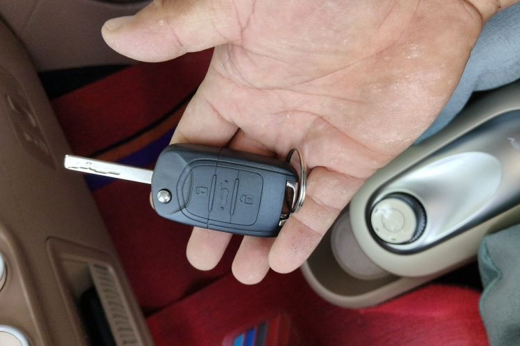 Used Wuling Hongguang MINIEV 2025 Four-Door Version Advanced Edition Vehicle Key