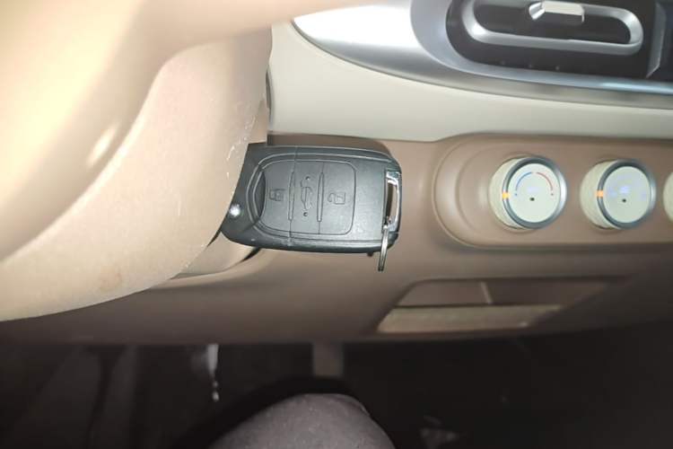 Used Wuling Hongguang MINIEV 2025 Four-Door Version Premium Edition Vehicle Key