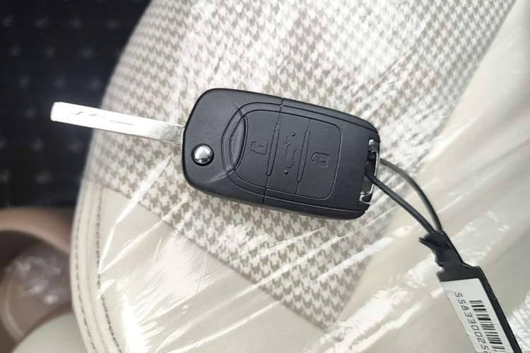 Used Wuling Hongguang MINIEV 2025 Four-Door Version Advanced Edition Vehicle Key