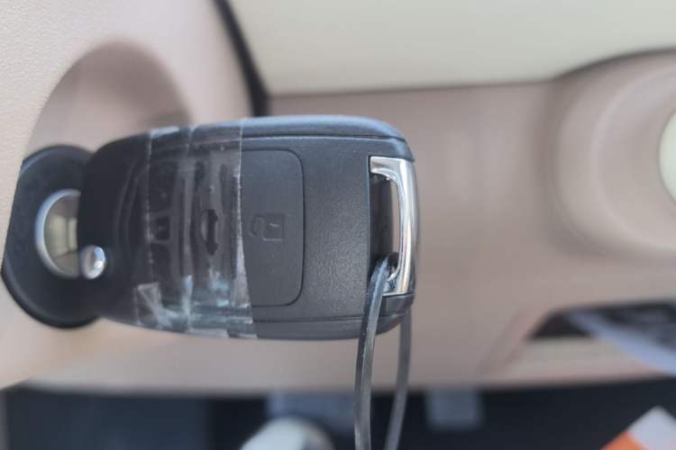 Used Wuling Hongguang MINIEV 2025 Four-Door Version Advanced Edition Vehicle Key